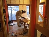作業中の大山さん。